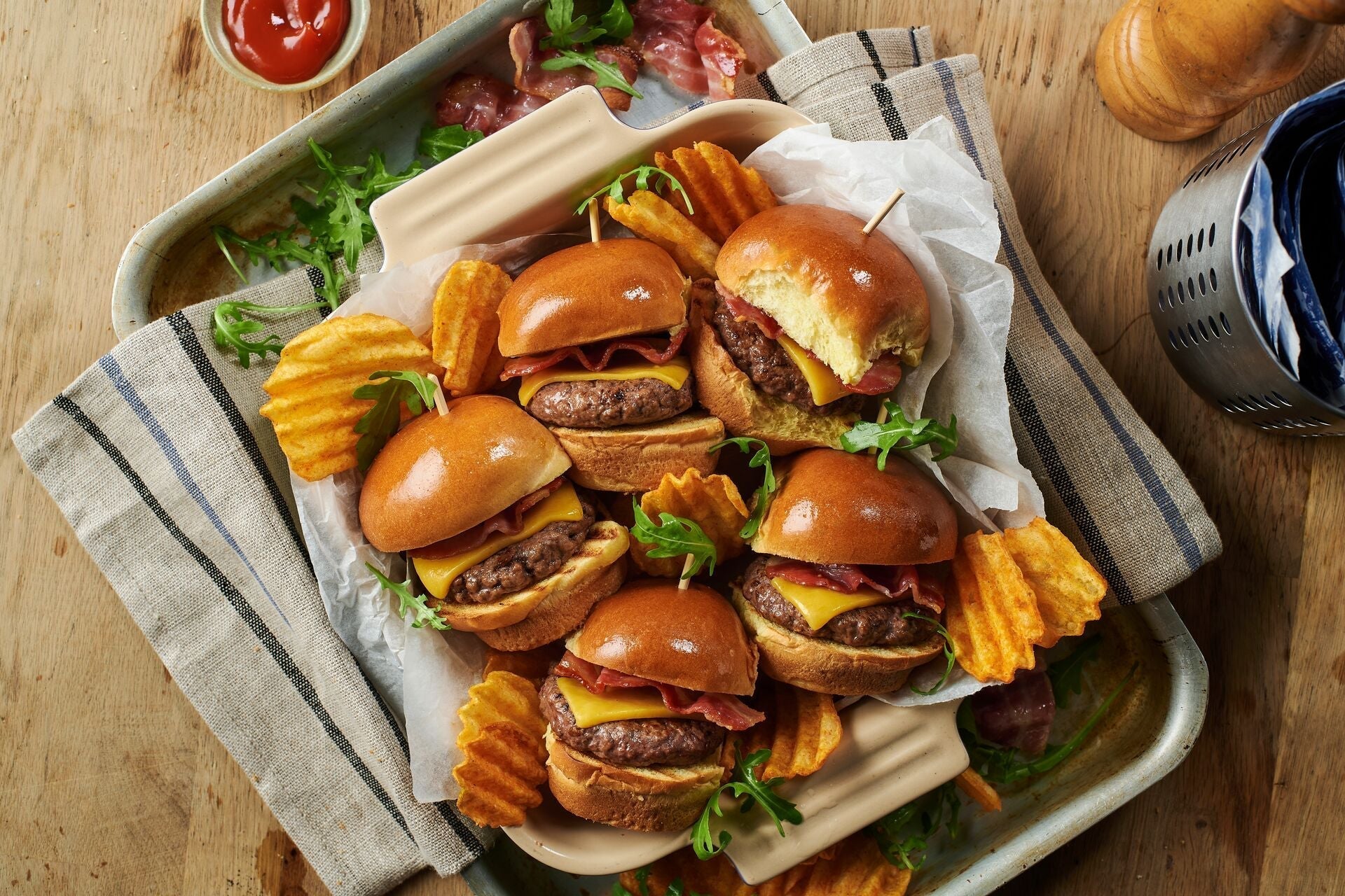 Fans’ Favourite Mini Cheeseburger Sliders