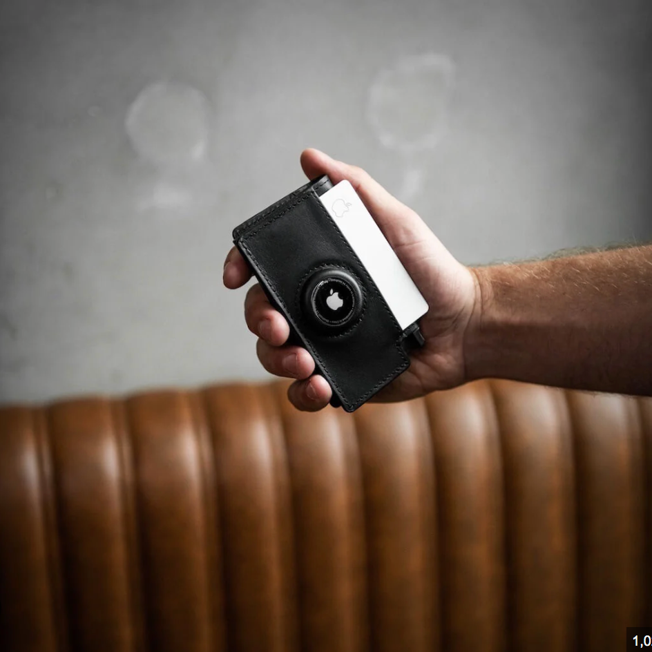 AirTag Cardholder - Loaded Magazine