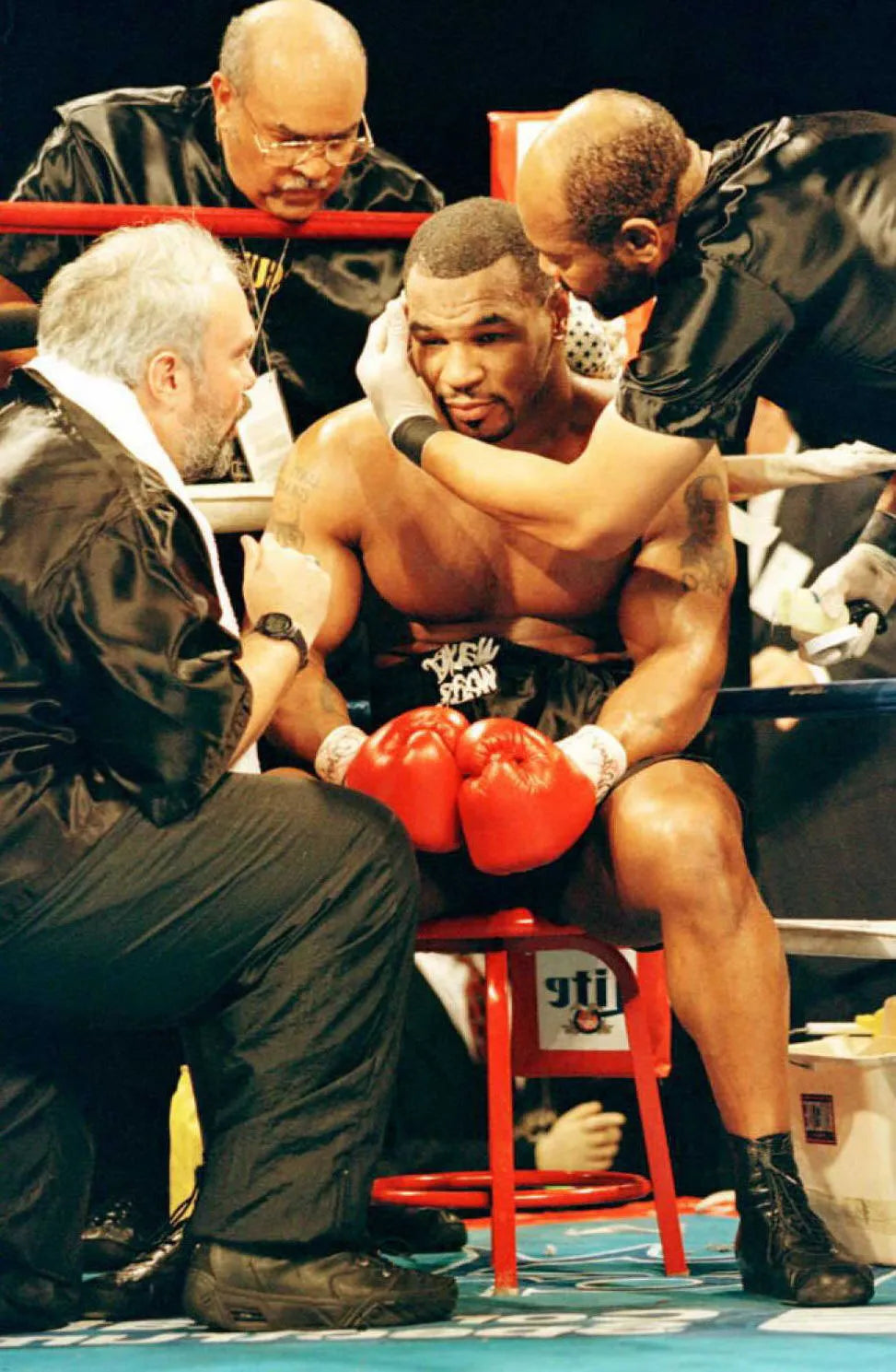 Why Old Boxing Nights Felt Bigger Than Modern Superfights