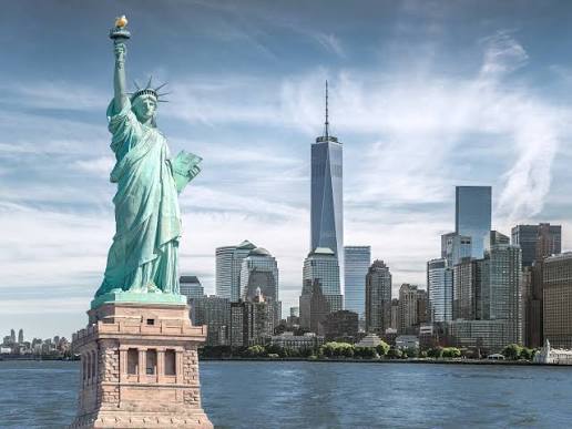Why New York Still Makes Every Man Feel Like He Has Somewhere Important to Be