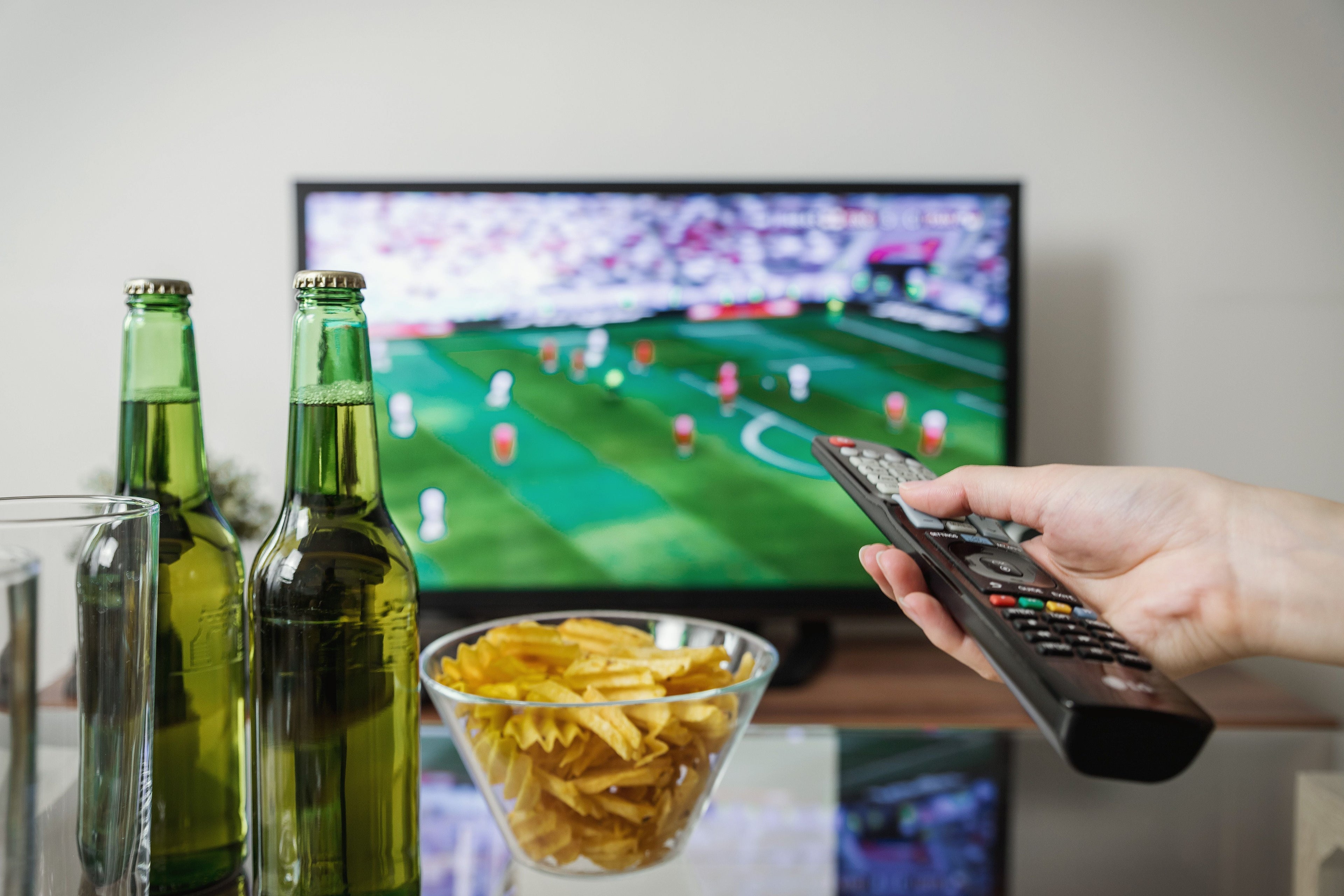 Why Saturday Afternoon Football Will Always Beat Monday Night Shite